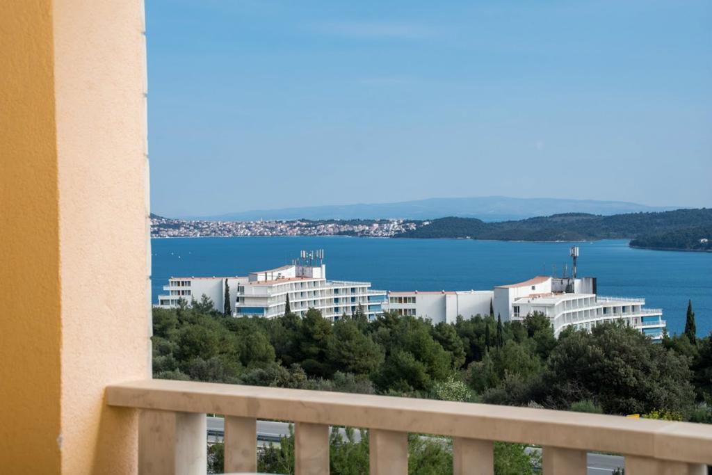 Apartments Meri Seget Vranjica Kültér fotó