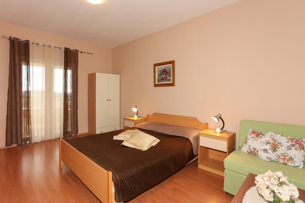 Apartments Meri Seget Vranjica Kültér fotó