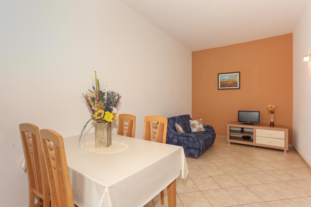 Apartments Meri Seget Vranjica Kültér fotó