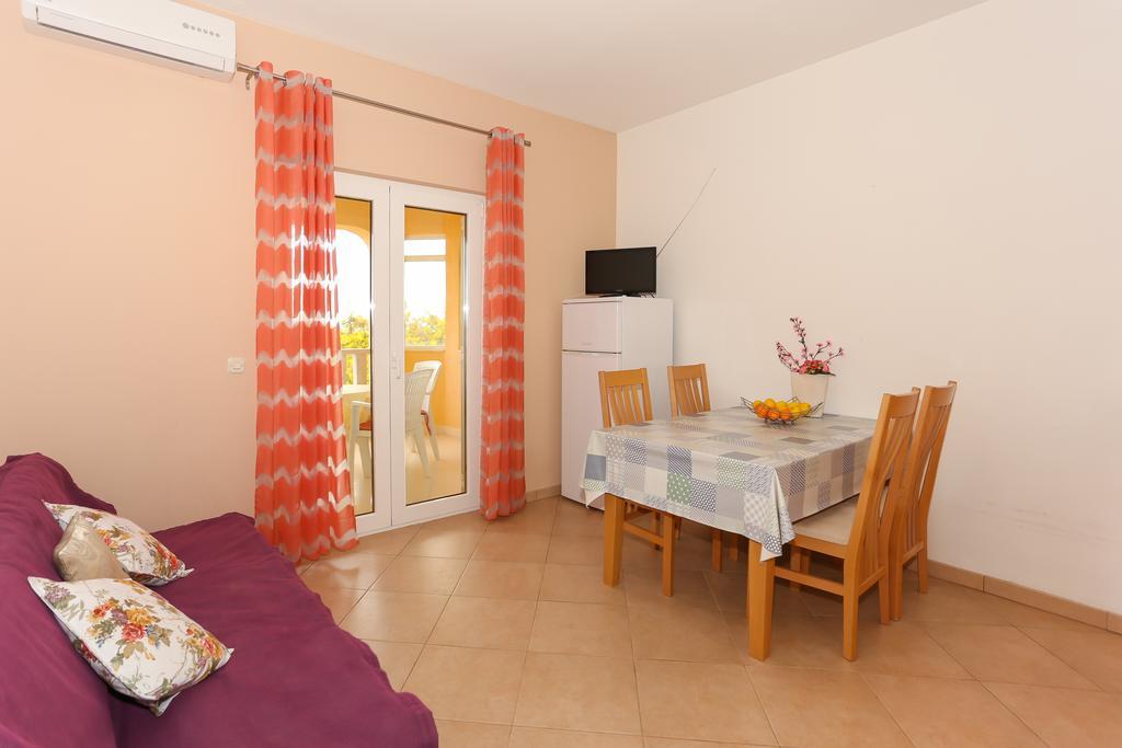 Apartments Meri Seget Vranjica Kültér fotó